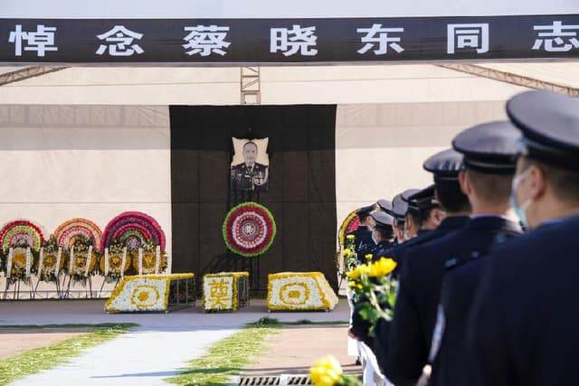 云南西双版纳各界送别缉毒警察蔡晓东