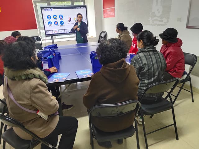 沈阳市浑南区白塔街道双羊社区：预防跌倒 乐享晚年